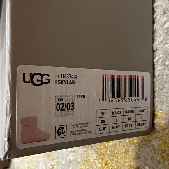 Baby uggs - Picture 2 of 6